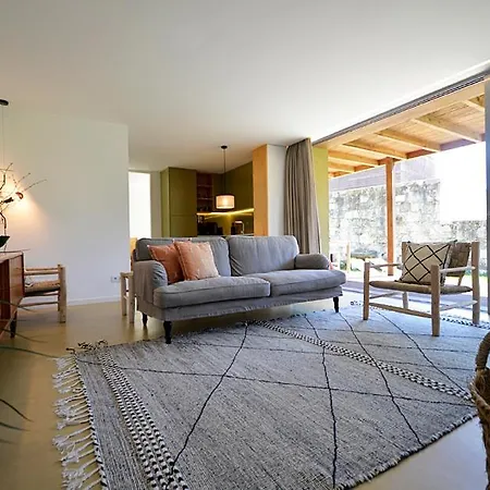 Moledo Villa Sleeps 4 With Pool And Wifi