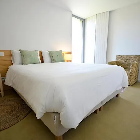 Moledo Villa Sleeps 4 With Pool And Wifi 빌라