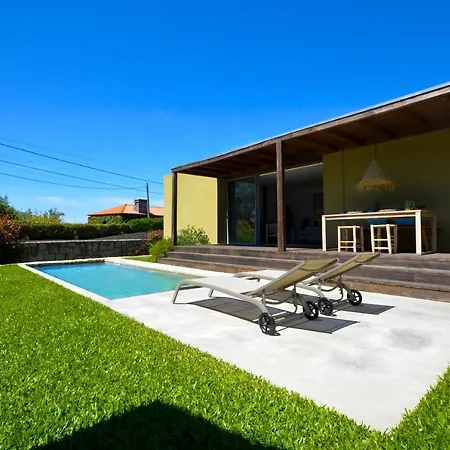 Moledo Villa Sleeps 4 With Pool And Wifi